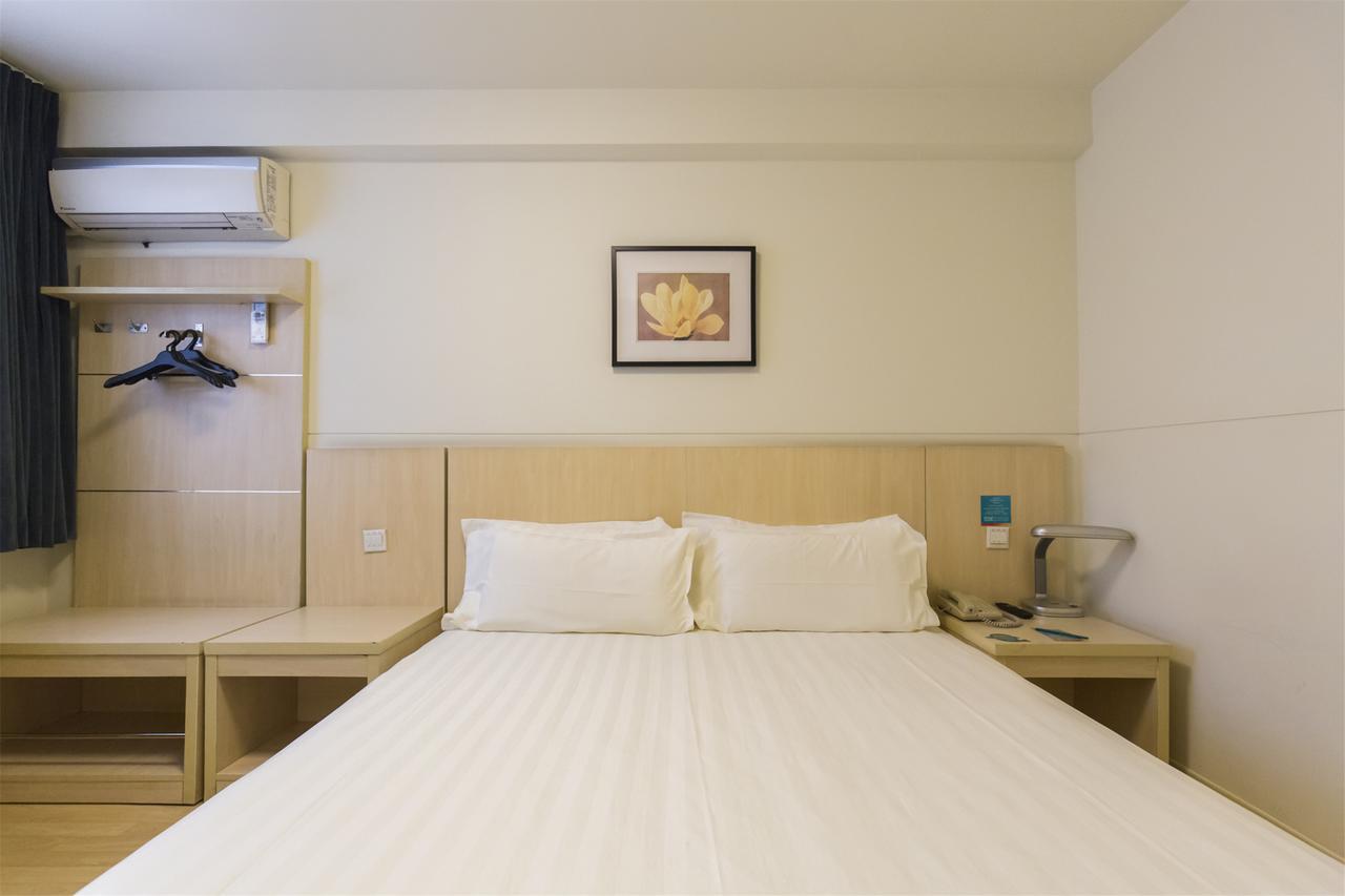 Jinjiang Inn Select Jiaxing Wanda Plaza Exterior photo