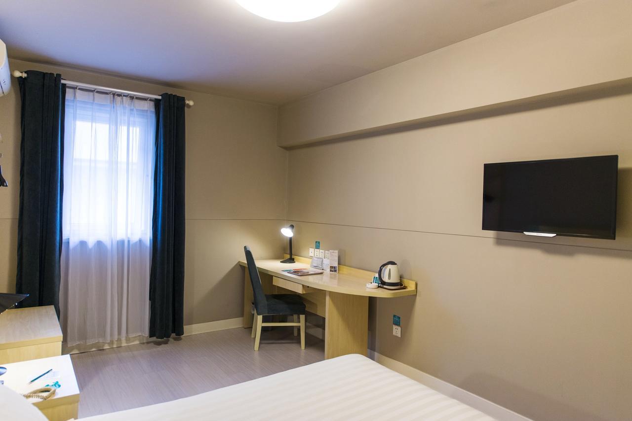 Jinjiang Inn Select Jiaxing Wanda Plaza Exterior photo